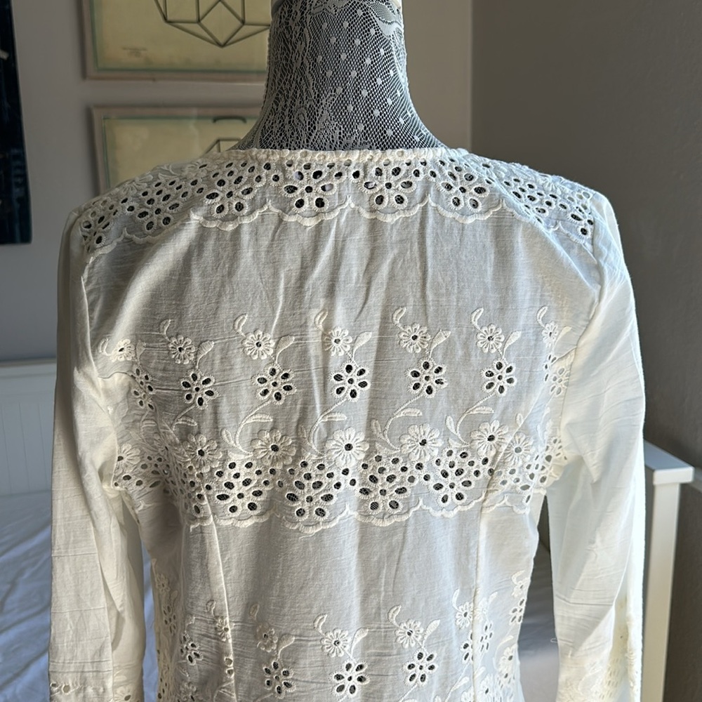 NWTCrosstree Lane Eyelet embroidered long sleeve open front white beach cover up - Picture 7 of 9
